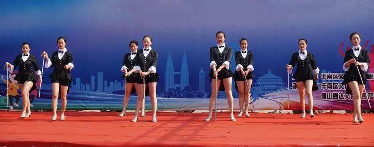 1564992164436944.jpg 百花艺术团以“我和我的祖国