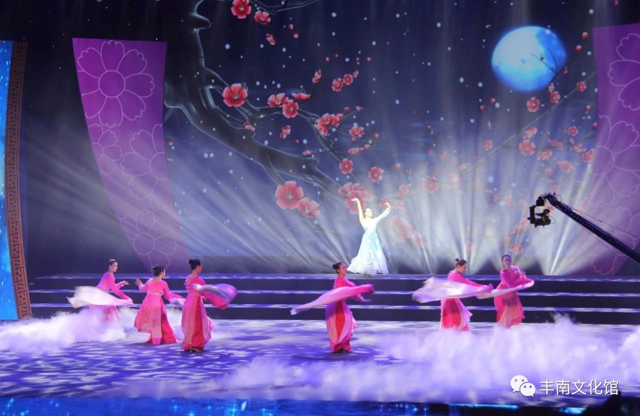 1583739828553796.jpg 在举国上下热烈庆祝中华人民共和国成立