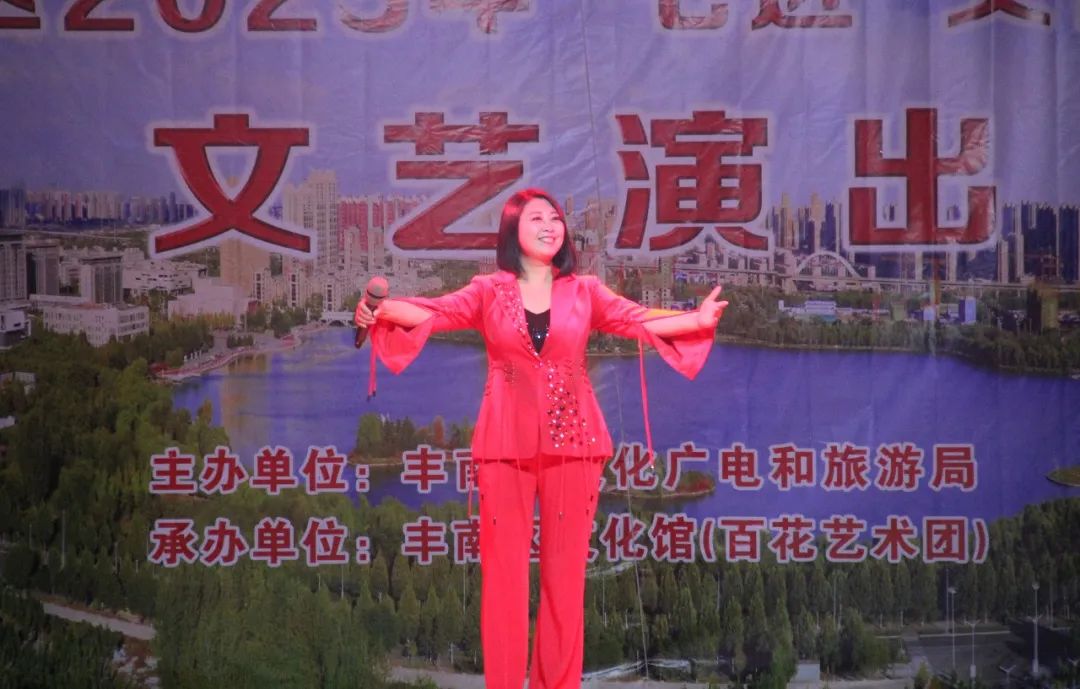 1684486293378165.jpg 伴随着轻柔的晚风